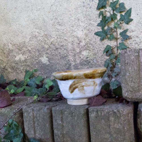 kleine Teeschale, Temmoku/Shino/Eisenoxid,ø10cm, Höhe 5,5cm, 50€