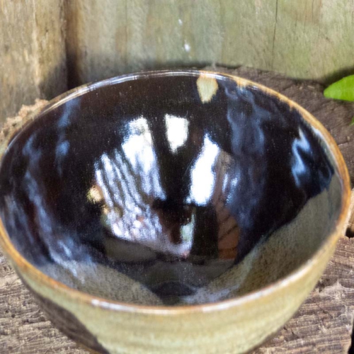 kleine Schale, Hasenfellglasur, ø 9,2cm, Höhe 5cm, 35€