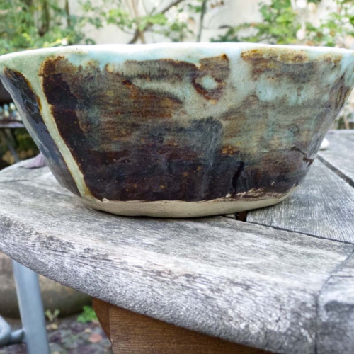 grosse wilde Schale, Temmoku mit Türkis und Transparent, ø 21cm, Höhe 8,5cm, 40€