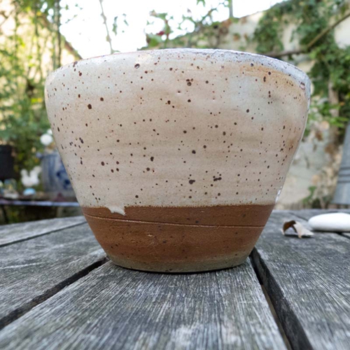 Weiss/roter Versuch, Shino, rote Fertigglasur, ø 13cm, Höhe 9 cm, 20€