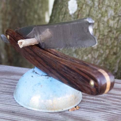 Wade and Butcher, derbes Rasiermesser, 20mm breit, neu aufgebaut, Schale aus Nussbaum, mit Schellack behandelt 120€