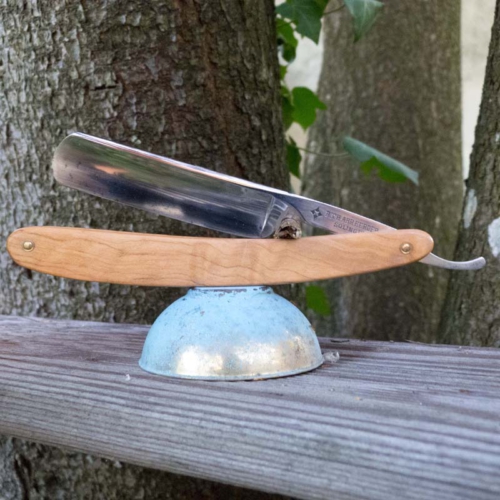 Richard Abraham Herder Solingen, 17 mm breit, vollhohl, neu aufgebaut, Schale aus Olivenholz, mit Schellack behandelt, 80€