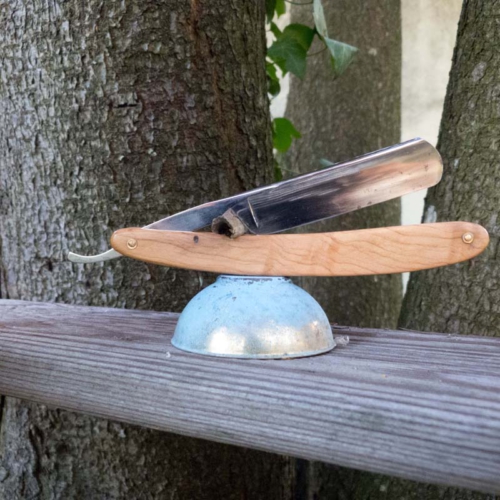 Richard Abraham Herder Solingen, 17 mm breit, vollhohl, neu aufgebaut, Schale aus Olivenholz, mit Schellack behandelt, 80€