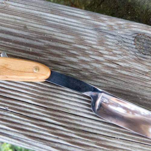 Richard Abraham Herder Solingen, 17 mm breit, vollhohl, neu aufgebaut, Schale aus Olivenholz, mit Schellack behandelt, 80€